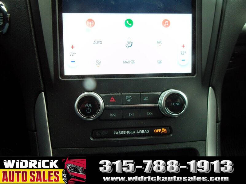 2022 Ford Edge SE