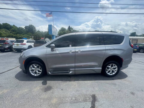 2017 Chrysler Pacifica Touring-L