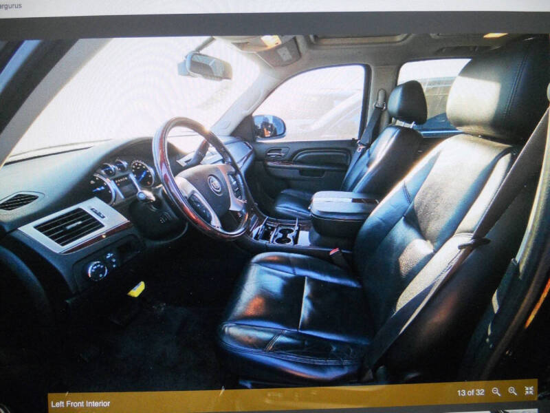 2011 Cadillac Escalade Luxury