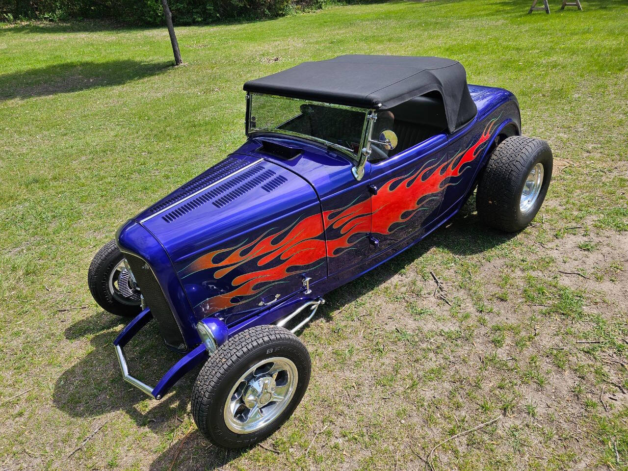 1932 Ford Hi-Boy 24