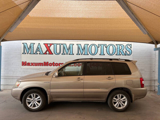 2007 Toyota Highlander Hybrid for sale at Maxum Motors Limited in Chandler, AZ