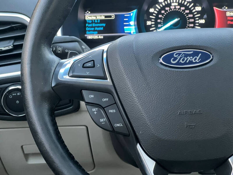 2017 Ford Edge Titanium