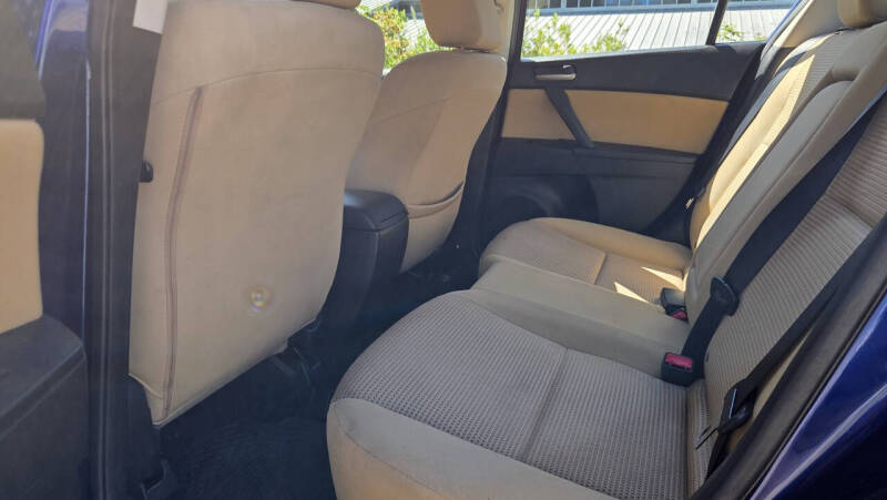 2012 Mazda MAZDA3 i Touring