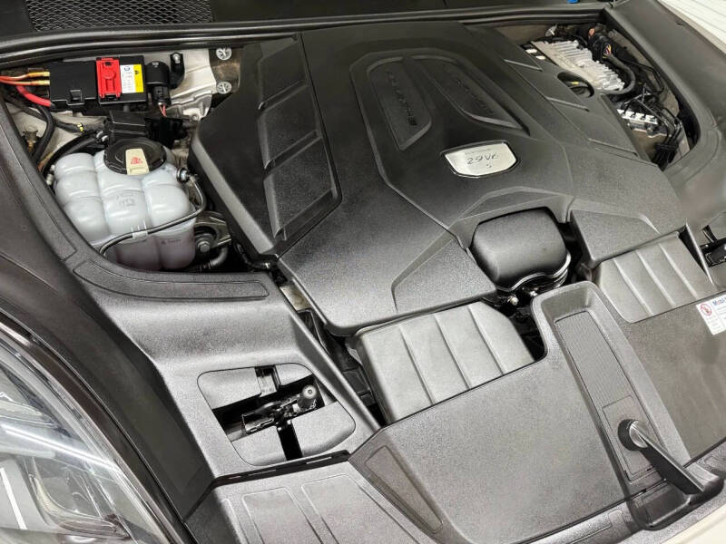 2020 Porsche Cayenne S Coupe