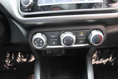 2020 Nissan Kicks S