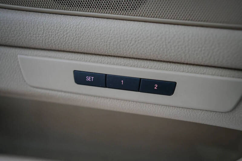 2015 BMW 5 Series 528i