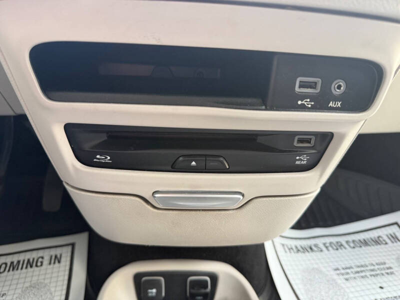 2017 Chrysler Pacifica Touring-L Plus