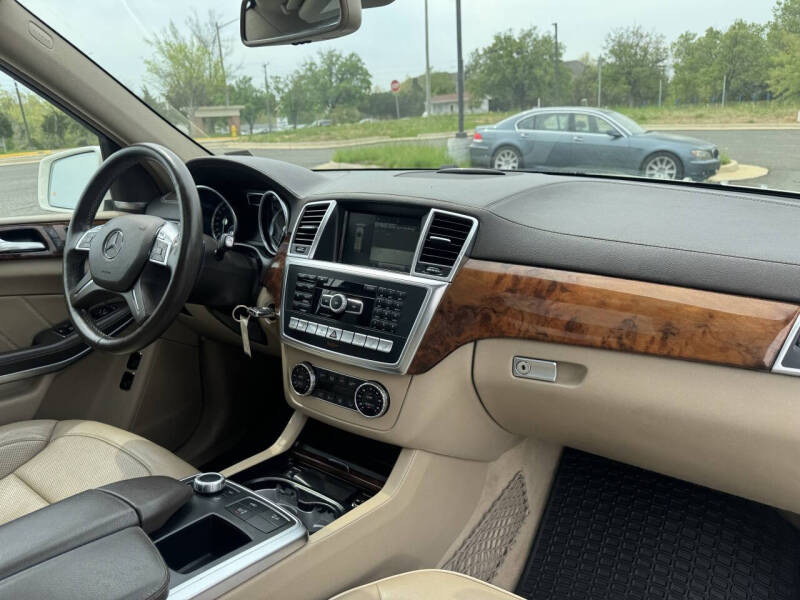 2014 Mercedes-Benz GL-Class GL 550 4MATIC