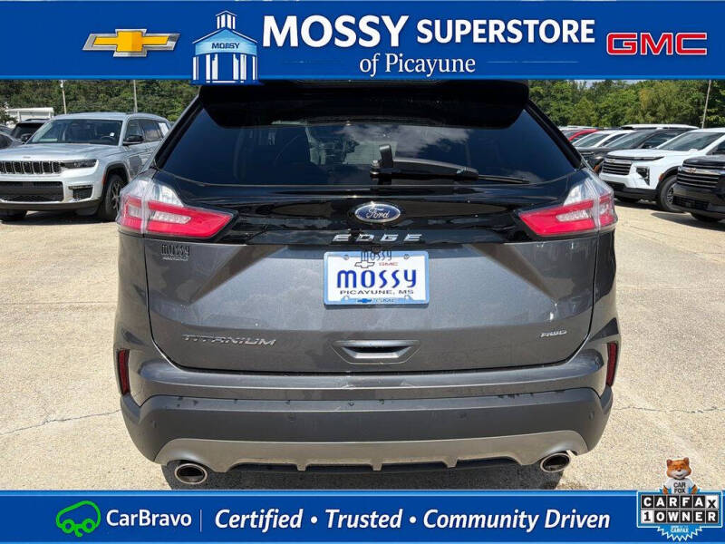 2024 Ford Edge Titanium