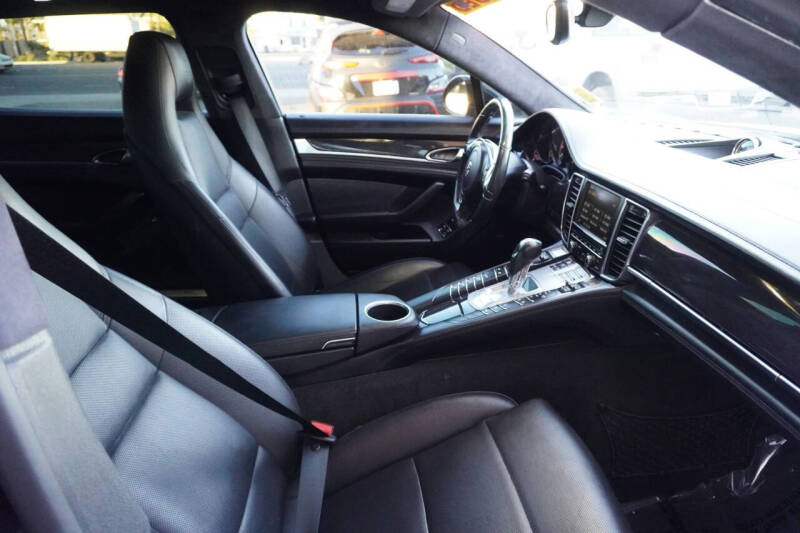 2014 Porsche Panamera Turbo Executive