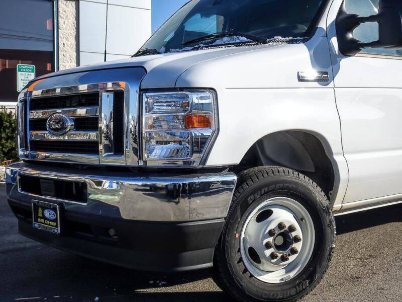 2024 Ford E-Series