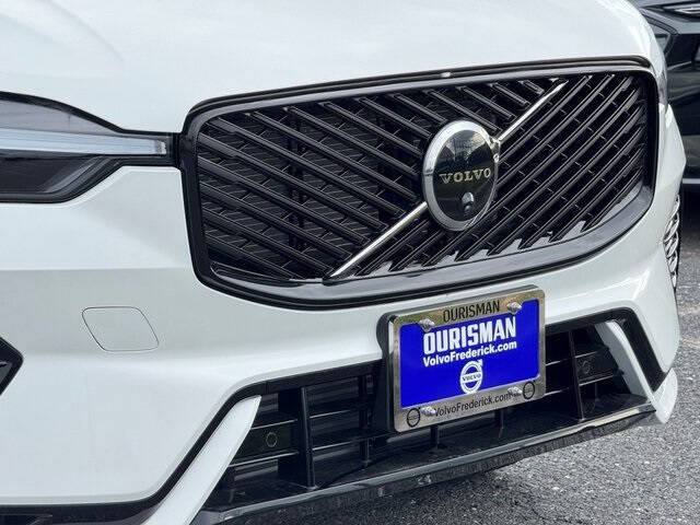 2026 Volvo XC60 T8 Plus