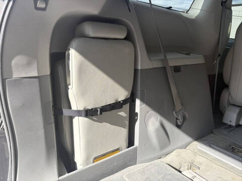 2014 Toyota Sienna XLE 8-Passenger
