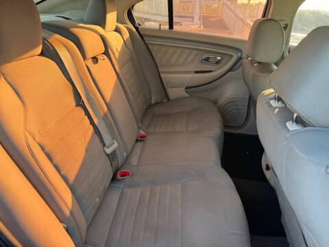 2015 Ford Taurus