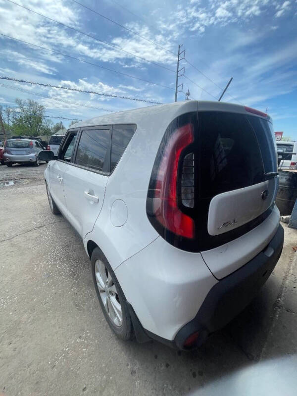 2015 Kia Soul +