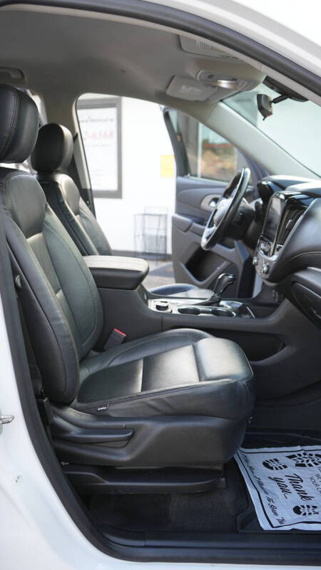 2018 Chevrolet Traverse LT Cloth