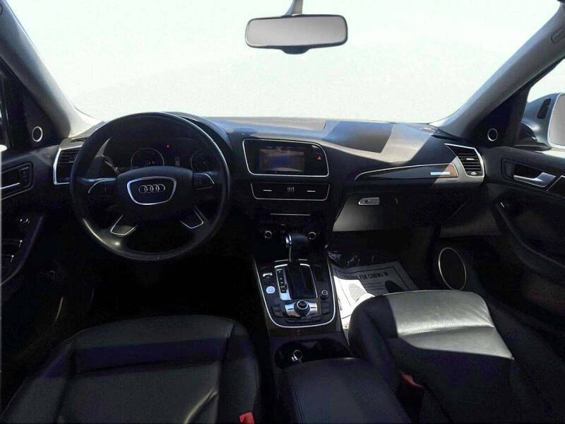 2016 Audi Q5 2.0T quattro Premium Plus