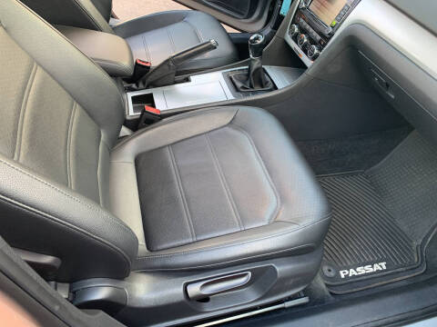 2012 Volkswagen Passat SE PZEV