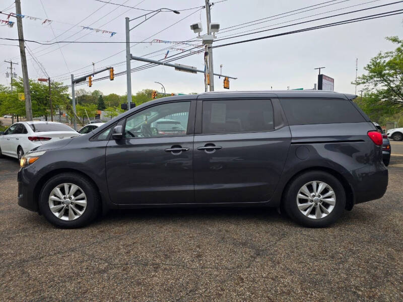 2017 Kia Sedona LX