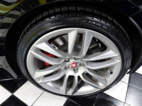 2017 Jaguar F-TYPE R