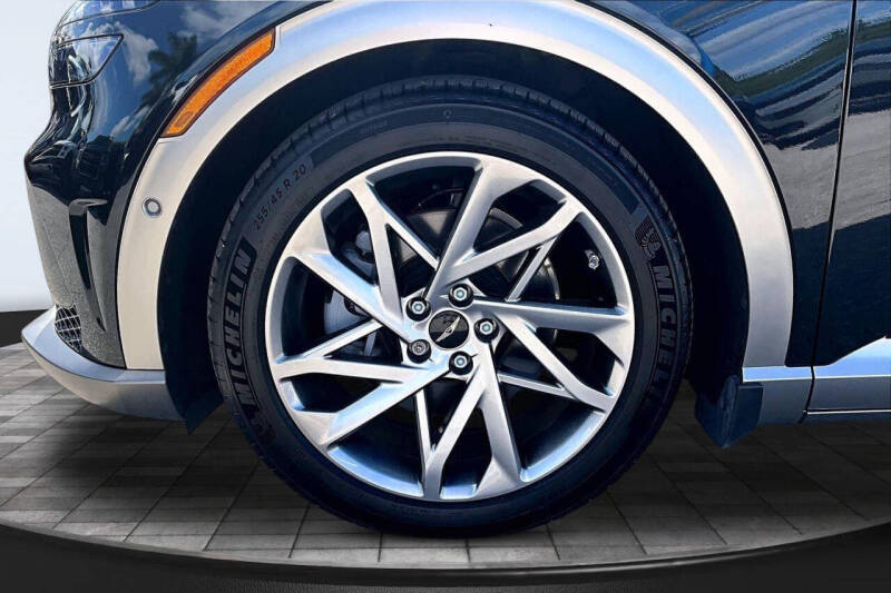 2024 Genesis GV60 Advanced