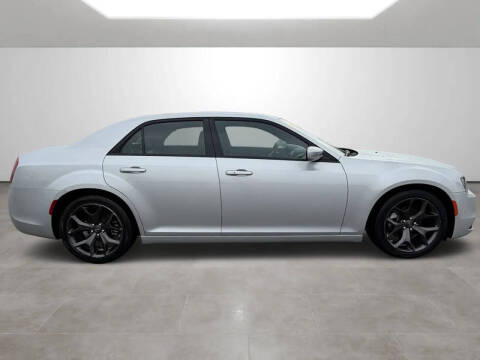 2023 Chrysler 300 S V6