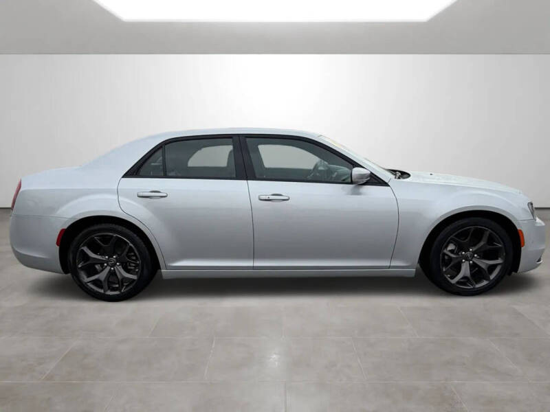 2023 Chrysler 300 S V6