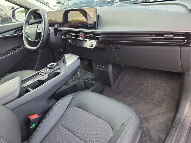 2025 Kia EV6 Light Long Range