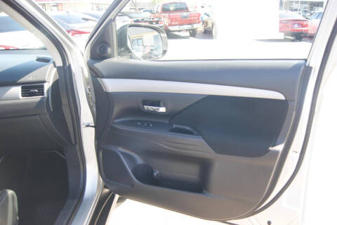 2018 Mitsubishi Outlander ES