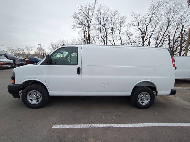 2025 Chevrolet Express 2500