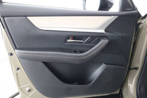 2025 Mazda CX-70 Plug-in Hybrid Premium