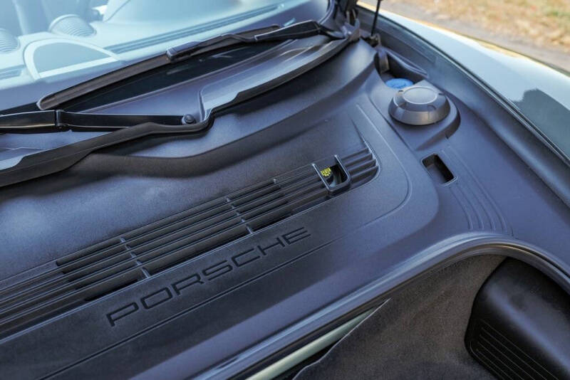 2021 Porsche 718 Boxster