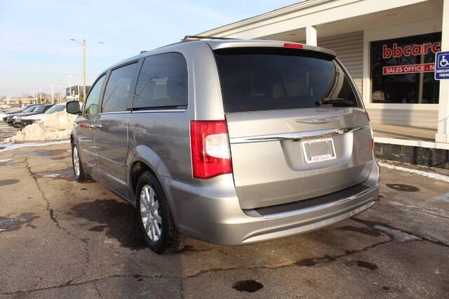 2013 Chrysler Town and Country Touring