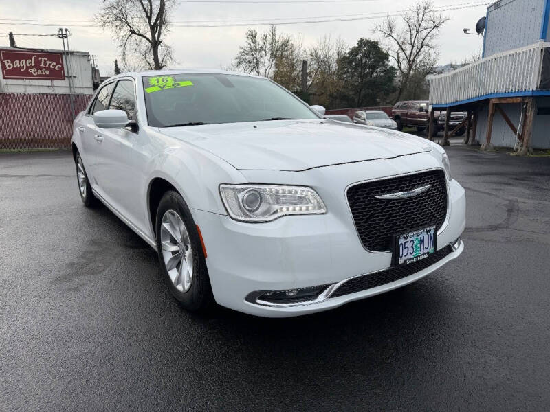 2016 Chrysler 300 Limited