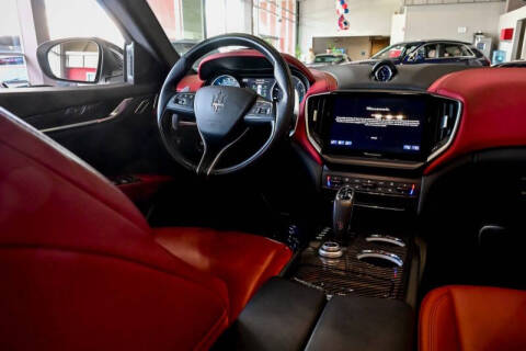 2022 Maserati Ghibli Modena Q4