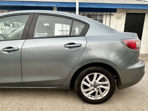 2013 Mazda MAZDA3 i Touring