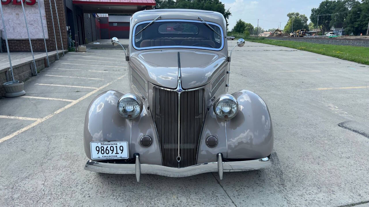 1936 Ford Custom 26