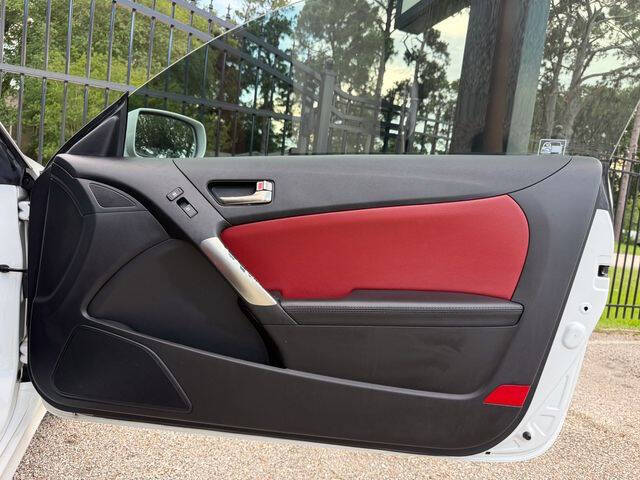 2013 Hyundai Genesis Coupe 2.0T R-Spec