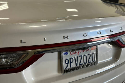 2017 Lincoln Continental Select