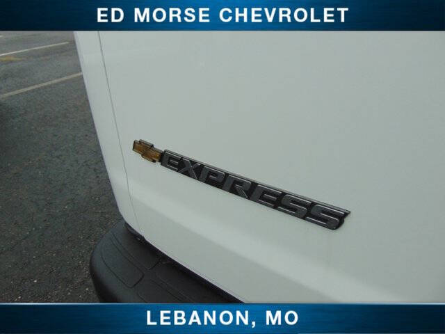 2025 Chevrolet Express 2500