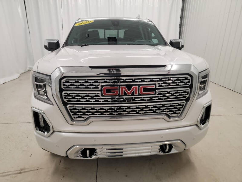 Used 2019 GMC Sierra 1500 Denali Denali with VIN 1GTU9FEL2KZ123374 for sale in Cedarburg, WI