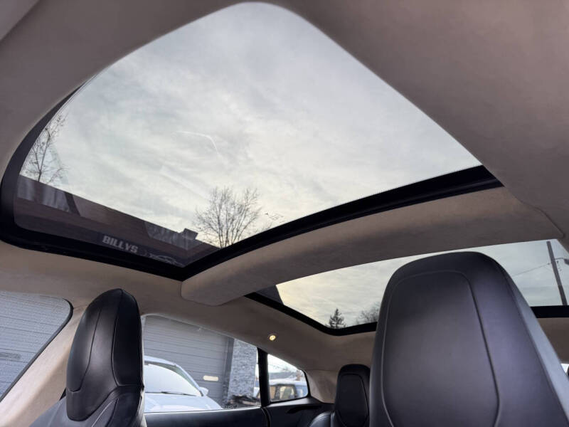 2015 Tesla Model S 70D