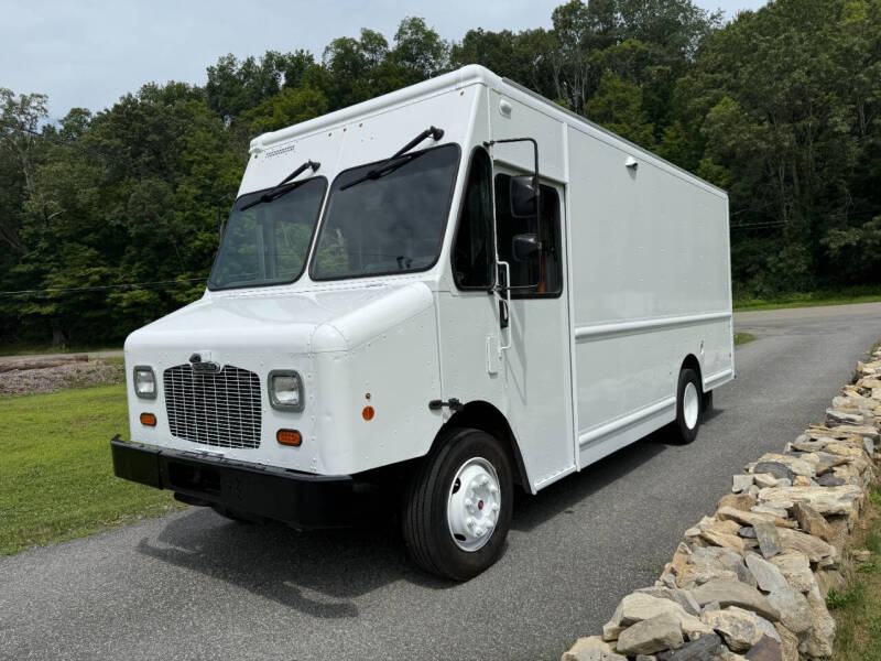 2020 Freightliner MT45 Chassis