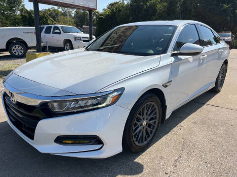 2018 Honda Accord for sale at Town and Country Auto Sales in Jefferson City MO