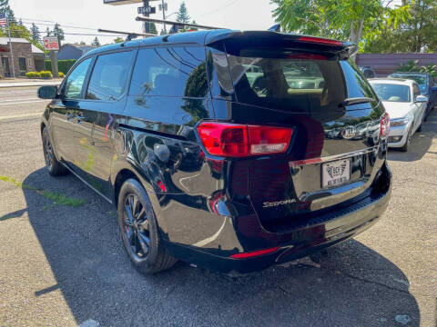 2017 Kia Sedona LX
