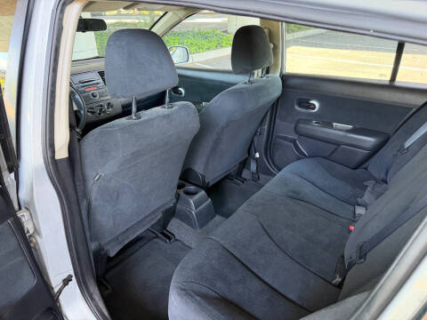 2012 Nissan Versa 1.8 S