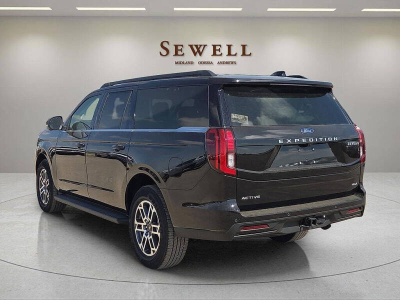 2026 Ford Expedition MAX Active