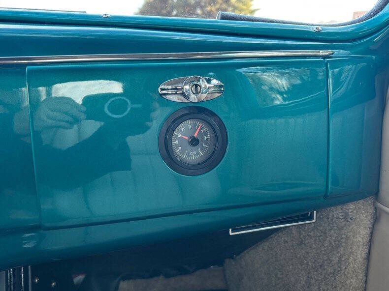 1939 Ford Deluxe