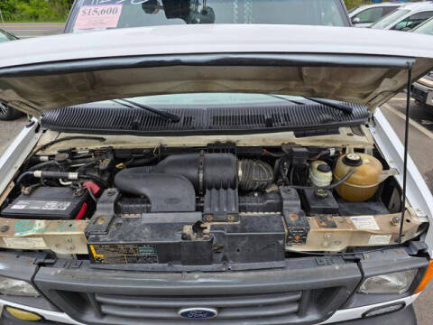 2005 Ford E-Series E-350 SD