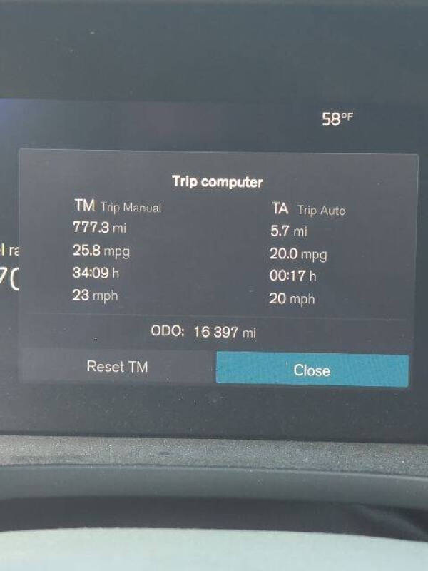 2023 Volvo XC60 B5 Plus Bright Theme